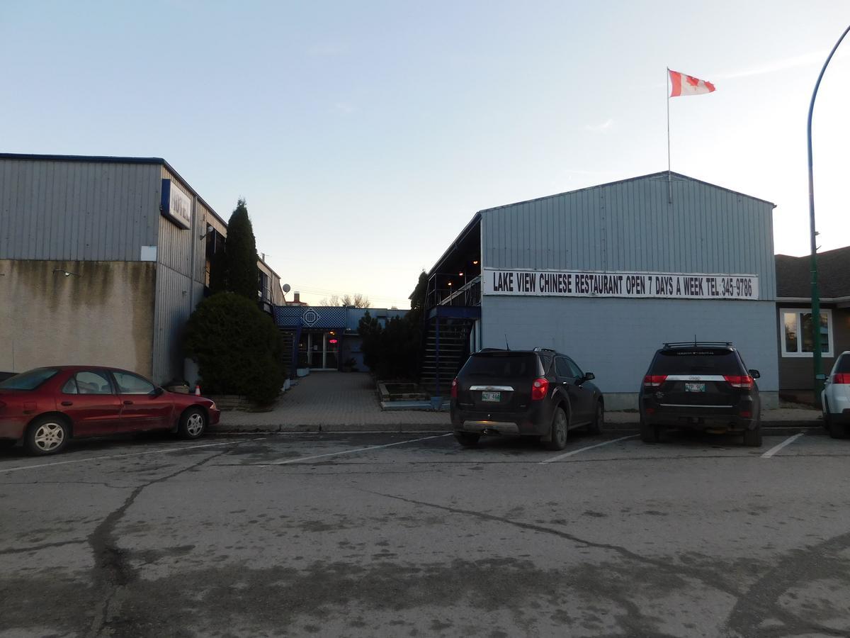 Lac du Bonnet The Lakeview Inn المظهر الخارجي الصورة